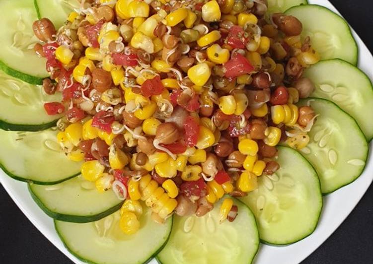 Recipe of Any-night-of-the-week Corn and sprout salad