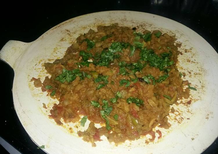 BAINGAN KA BHARTA (TAWA SPECIAL)