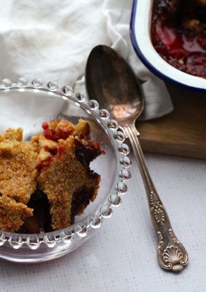 A picture of Plum and rosewater crumble with almonds.