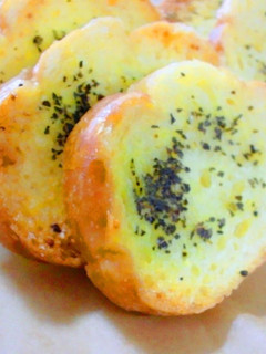 A picture of Garlic Rusk.