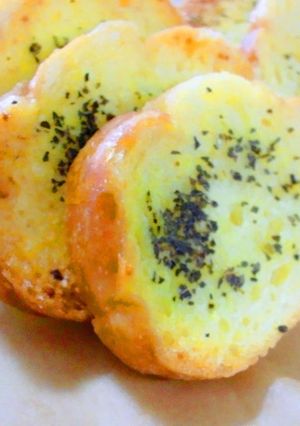 A picture of Garlic Rusk.