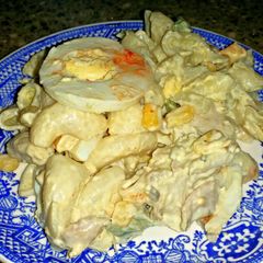 A picture of Chicken pasta salad.