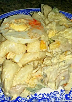 A picture of Chicken pasta salad.