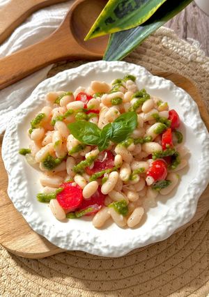 Foto principal de Alubias blancas con salsa pesto