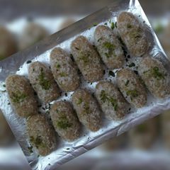 A picture of Suji Mawa Roll.
