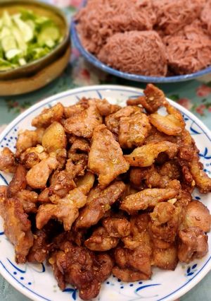 A picture of Bún thịt nướng.