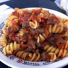 A picture of Pasta With Beef.