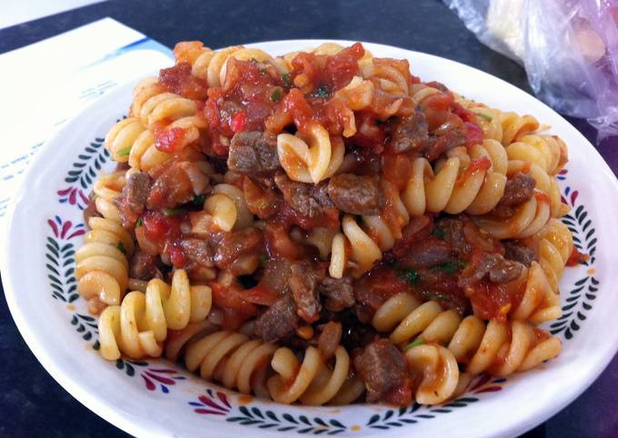 Pasta With Beef Recipe by Patricia de Cassia - Cookpad
