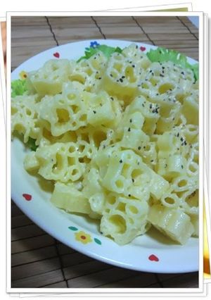 A picture of Consommé, Mayo, and Cheese Macaroni for Bento.