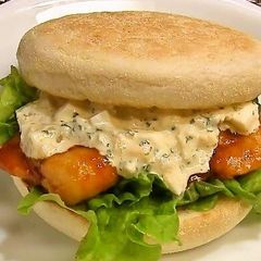 A picture of Shrimp Chili Sauce Sandwich.