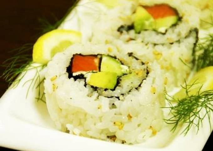 Steps to Prepare Homemade Salmon &amp; Dill California Roll