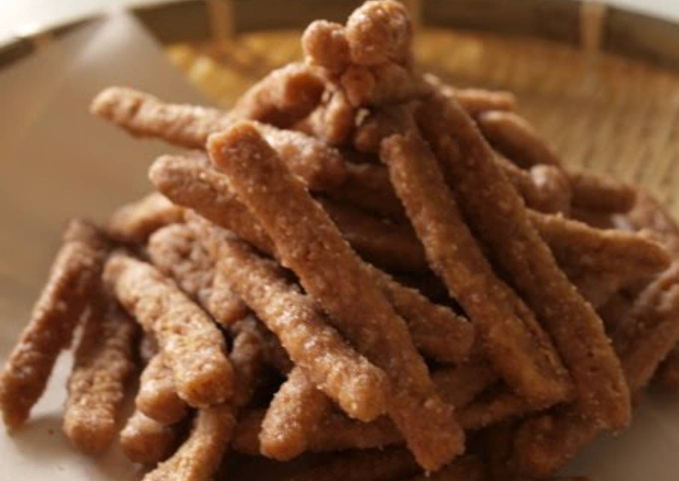 Cinnamon Flavored New Karinto (Sweet Deep-Fried Brown Sugar Snacks)