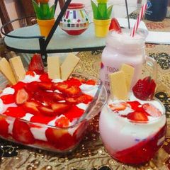 A picture of Strawberry custard and Strawberry jelly.  with 🍦whippy whipped cream 🍦.