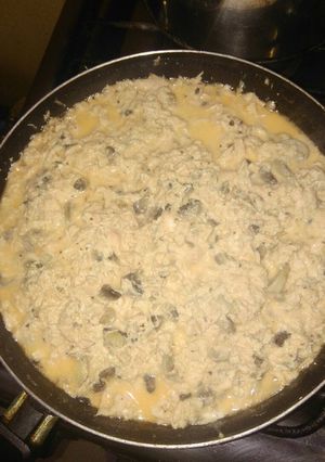 Una foto de Salmón con champiñones
