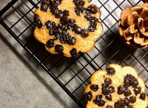 Hình của món Eatclean Bánh Sữa Chua, Chuối, Sô cô la Chip/ Yogurt Banana Cake & Chocolate.