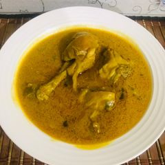 A picture of Yogurt creamy chicken.