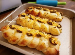 Foto resep Jalapeno Cheddar Cheese Braid Bread