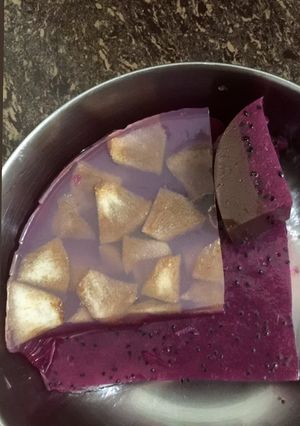 Foto resep Puding Coklat Buah Naga dan Pear