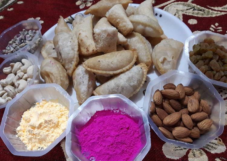 Holi ke Rang,Gujiya ke Sang