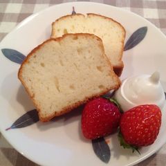 Egg White Pound Cake A picture of Egg White Pound Cake.