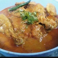 A picture of Chicken Curry.