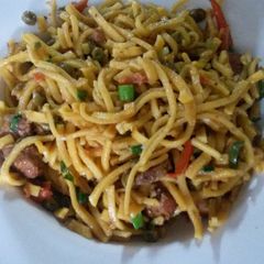 A picture of Noodles & Chicken.