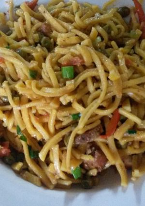 A picture of Noodles & Chicken.