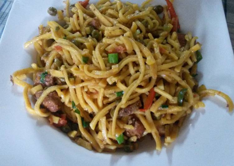 Recipe of Favorite Noodles &amp; Chicken