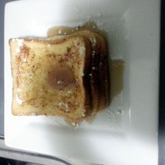 A picture of French Toast.