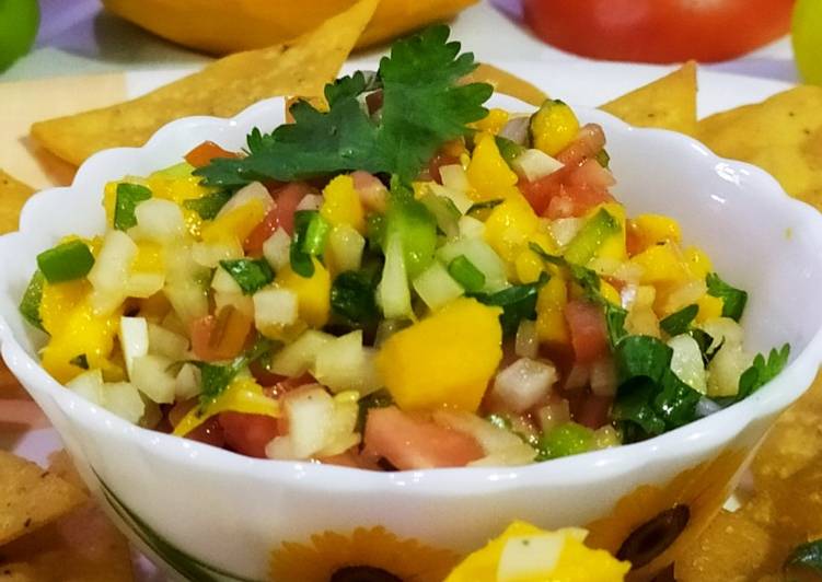 Simple Way to Prepare Favorite Fresh Mango Salsa with Nachos