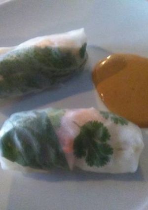Una foto de Summer rolls vietnamitas