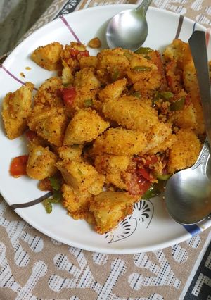 A picture of Fried idli.