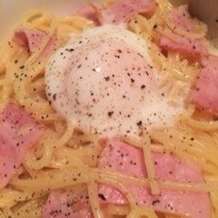 A picture of Easy Heavy Cream-free Carbonara.