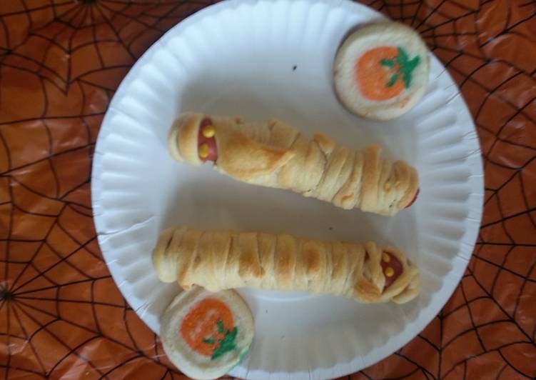 Recipe of Quick Mummy dogs