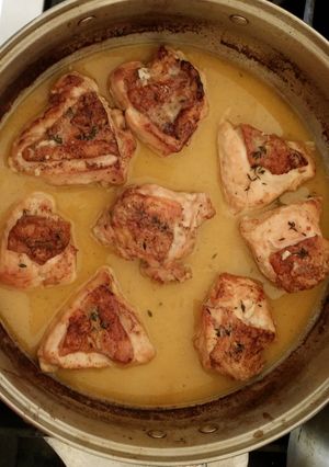 A picture of Lemon butter chicken..