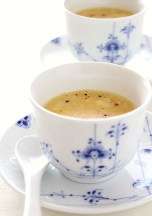 A picture of Easy 3-minute Egg Drop Soup with Fluffy Eggs.