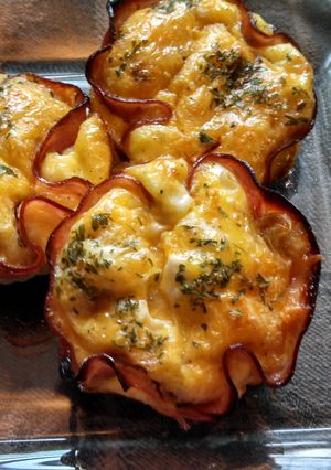 A picture of Ham and Cheese Breakfast Cups.