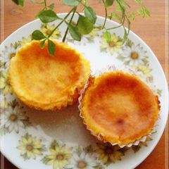 A picture of Simple Bite-Sized Baked Cheesecakes.