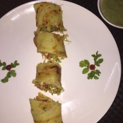 A picture of Moong dal spring rolls.