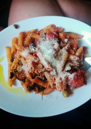 A picture of Pasta Puttanesca.