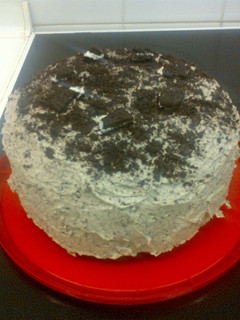 A picture of Oreo chocolate cake.