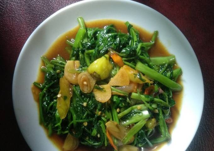 Resep Oseng kangkung saos tiram yang Sempurna