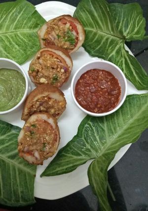 सटफड टोमेटो ब्रेड रोल (stuffed tomato bread roll recipe in Hindi) रेसिपी मुख्य फोटो