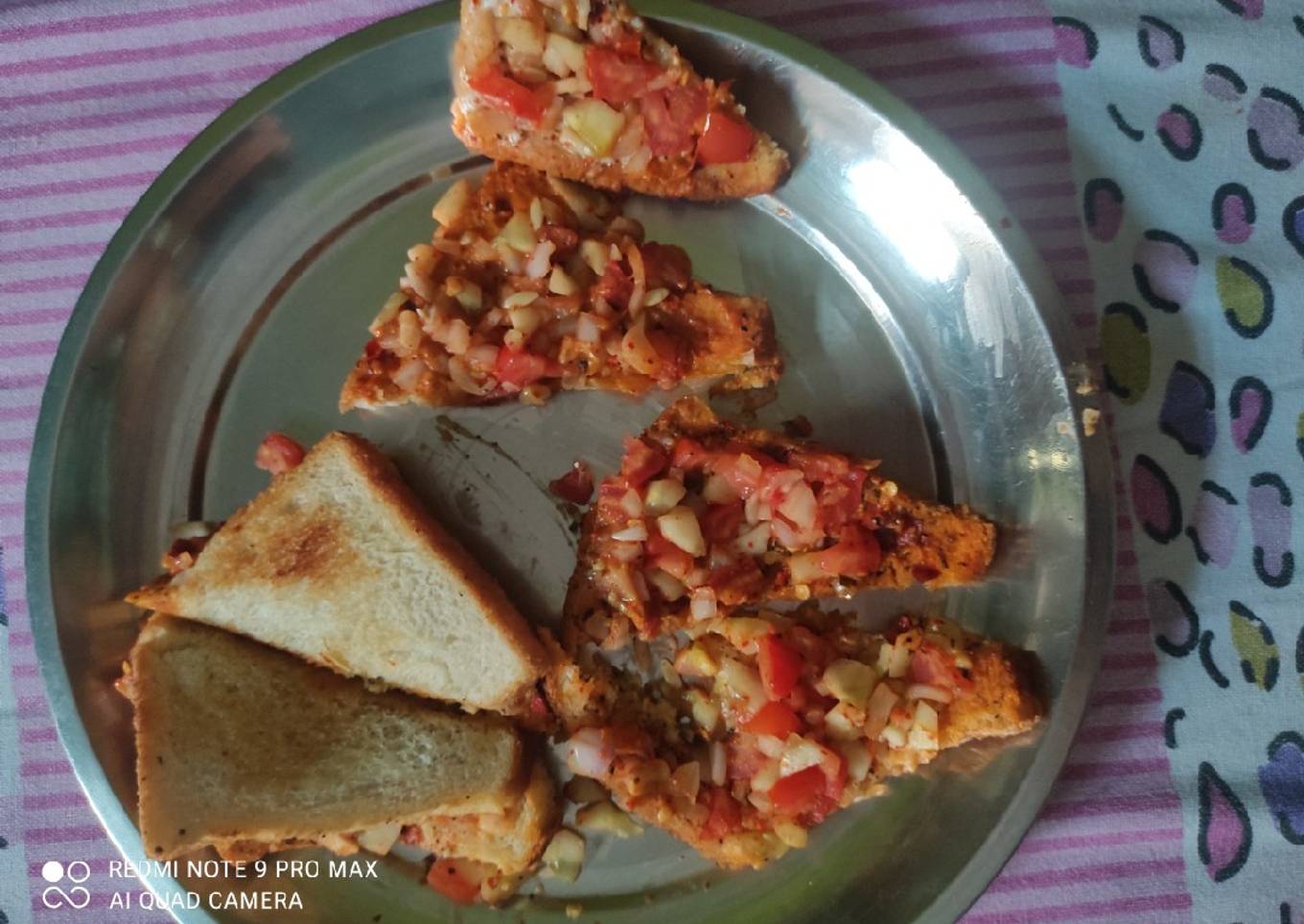 Veg. sandwich or pizza