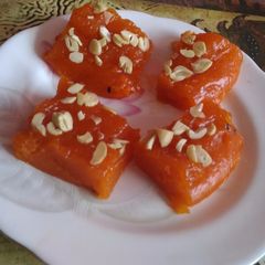 Karachi halwa A picture of Karachi halwa.