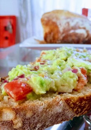 Una foto de Pan con palta "caserito"