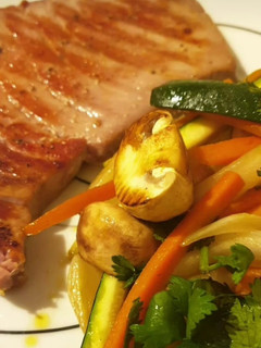 Foto de Bife de Atum com Legumes