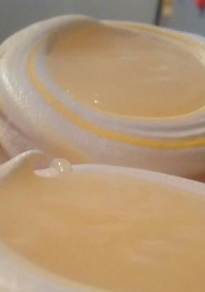 A picture of Lemon meringue cookies.