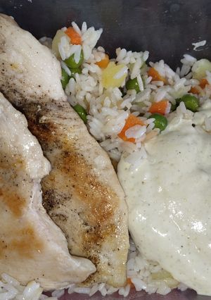 Natúr sült csirkemell párolt zöldséggel és tartárral recept fotója
