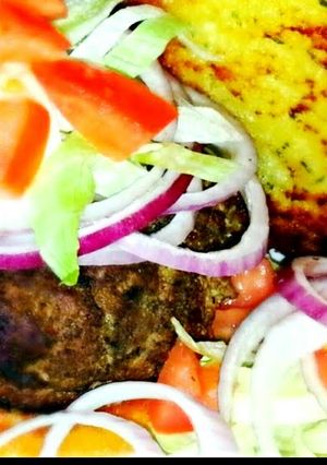 A picture of Mike's Gourmet Garlic Mozterella Burgers.